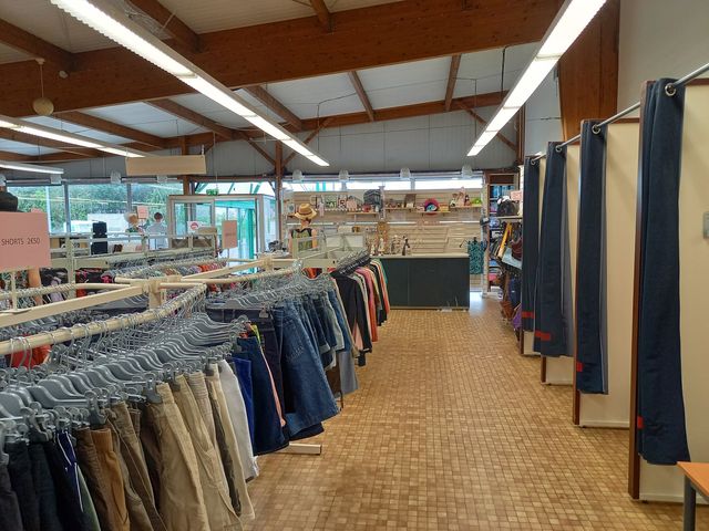 Agir La Redingote Boutique Activités textiles boutique de Flers